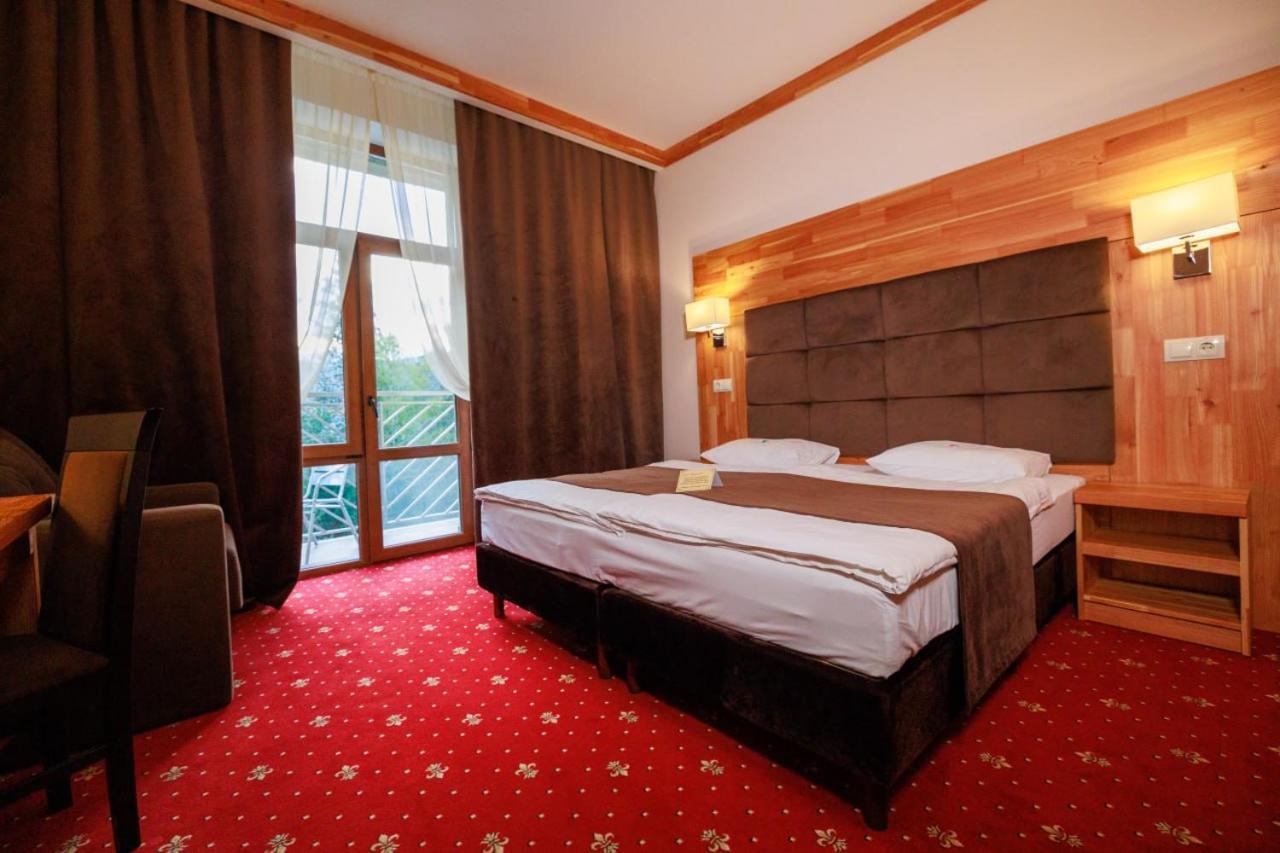 Romantik Spa Hotel Jaremtsje Eksteriør bilde